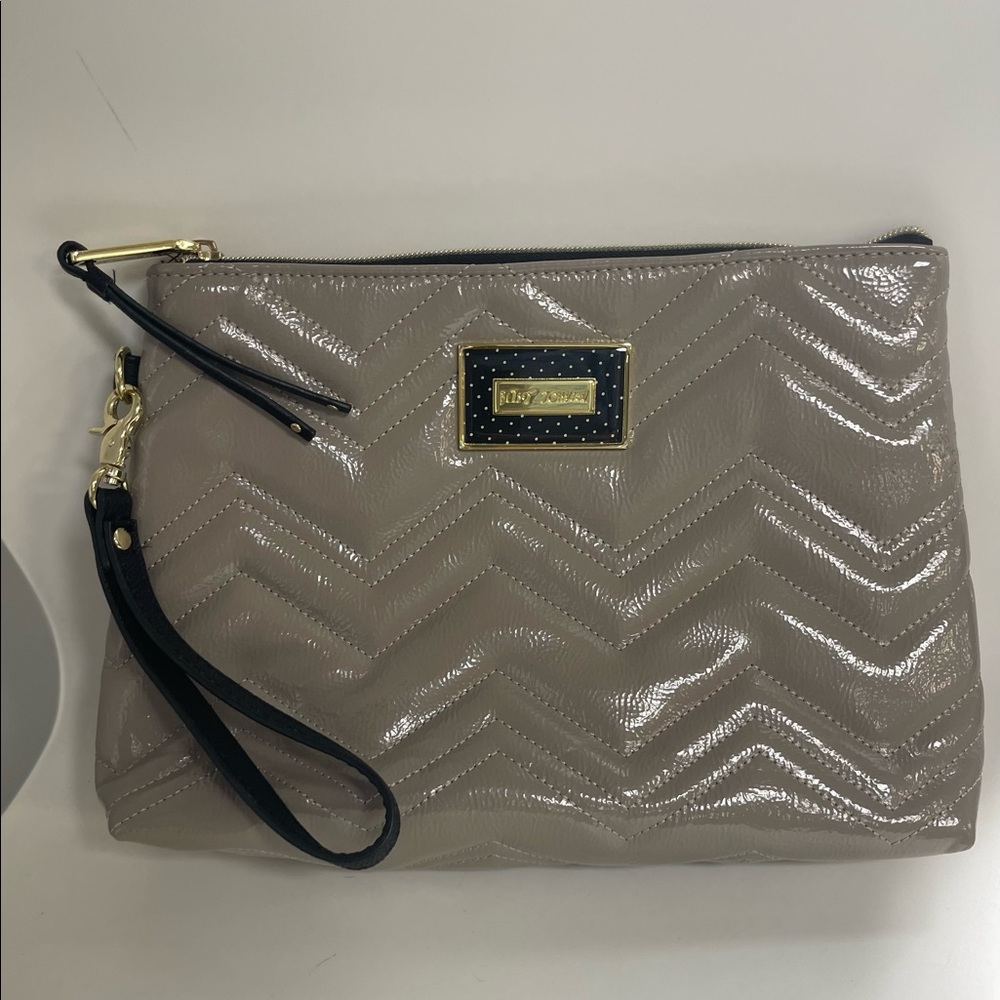 Betsey Johnson NWOT Clutch